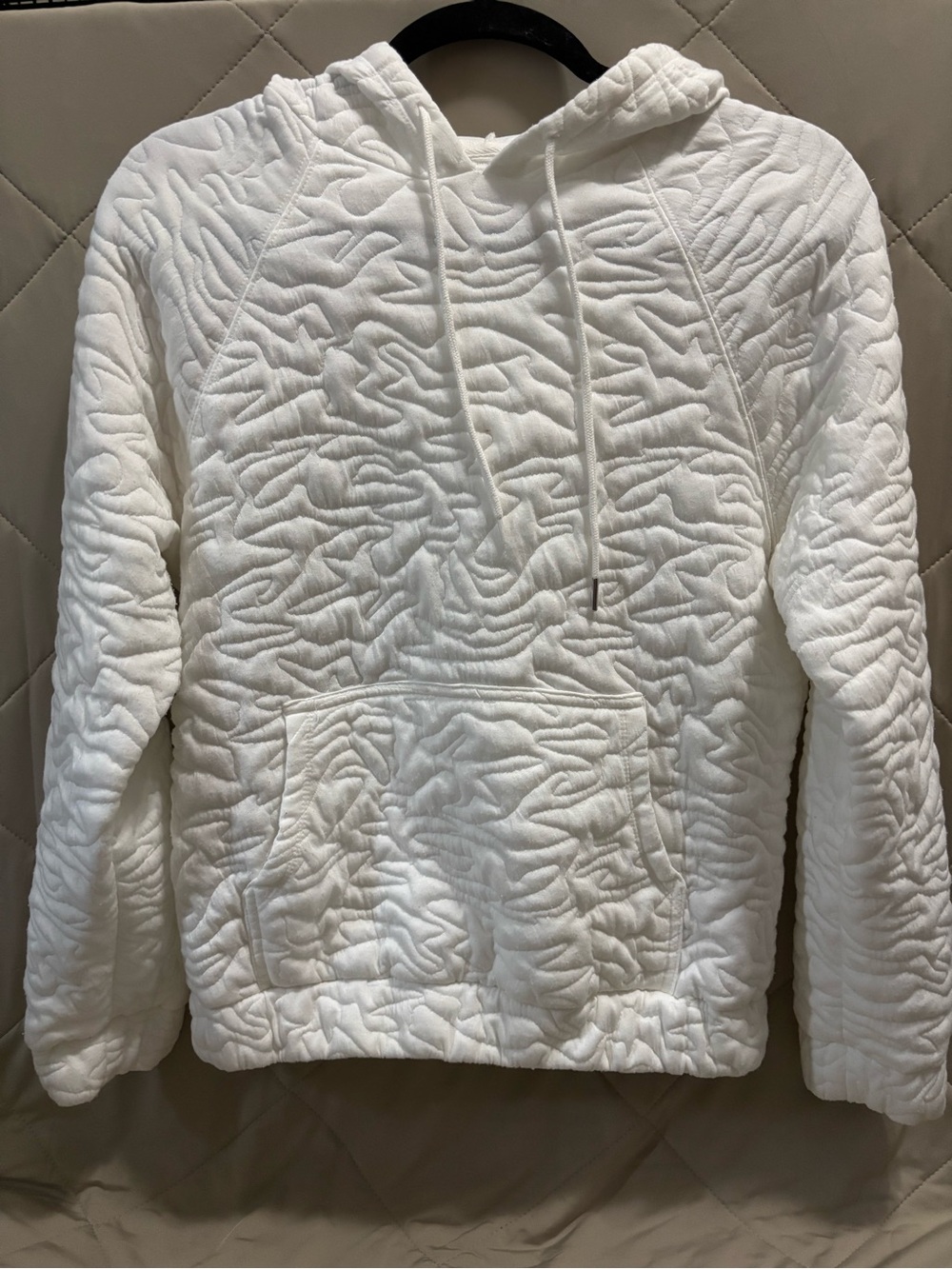 Nine West Quilted White Hoodie with Kangaroo Pocket